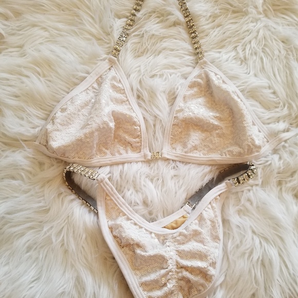 White Crystal Competition Suit - Picture 3 of 3